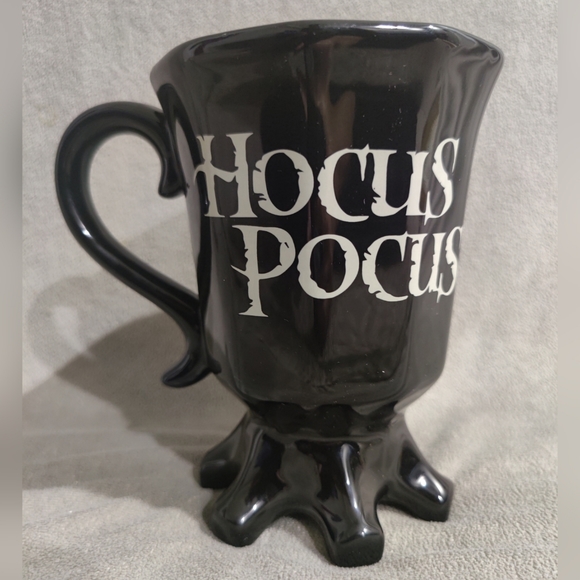 Disney Hocus Pocus 20oz Ceramic Mug - Picture 3 of 7